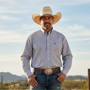 Cinch Men’s Striped Button-Up Shirt | Size M